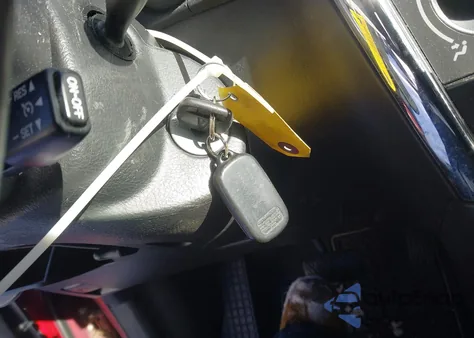 2005 Pontiac Vibe z USA, uszkodzony, nr VIN 5Y2SL63805Z450027